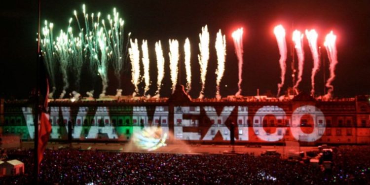 Efemérides México. Cada 16 de septiembre se celebran en México las Fiestas Patrias en el aniversario de la Independencia frente al Imperio español; una tradición conmemorativa del «Grito de Dolores» ocurrido el 16 de septiembre de 1810.