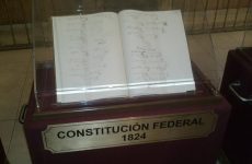 Constitución Federal de los Estados Unidos Mexicanos de 1824 (Foto: Wikipedia/Isaacvp)