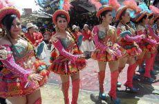 Efemérides bolivianas. El «Carnaval de Oruro» fue declarado Patrimonio de la Humanidad por la UNESCO en 2001.