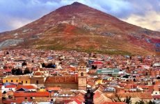 Potosí, o Villa Imperial de Potosí, es la capital del departamento de Potosí.