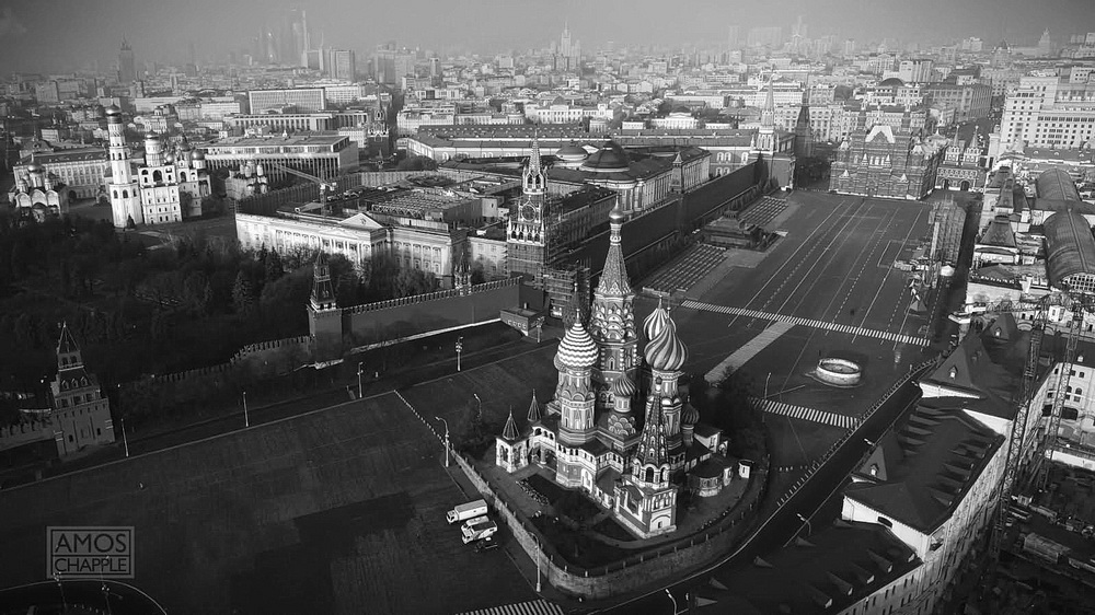 Rusia, Moscu. Vista aérea panorámica del Kremlin, la Plaza Roja y la Catedral de San Basilio. (Foto: Google/AmosChapple)